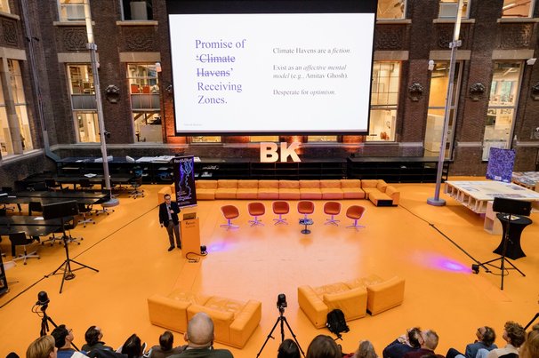 Jesse Keenan in de Oostserre van de faculteit Bouwkunde door Annelies van ’t Hul (bron: Annelies van ’t Hul)