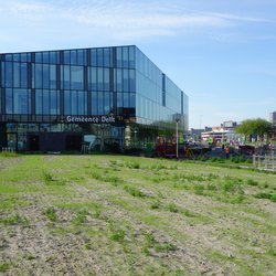 "Delft, Spoorzone (20170718)" (CC BY-NC 2.0) by Wattman (trams, treinen, etc)