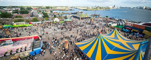 Kunstenaars geven de stad een kus, kust de stad ook wel eens terug?  - Afbeelding 3