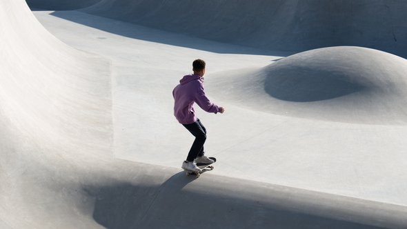 Skateboarder in Amsterdam door Smeerjewegproducties (bron: Shutterstock)