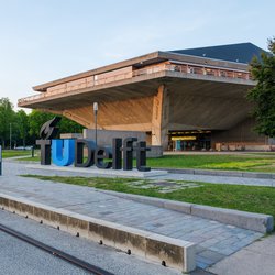 Aula Technische Universiteit Delft door Frank Cornelissen (bron: Shutterstock)