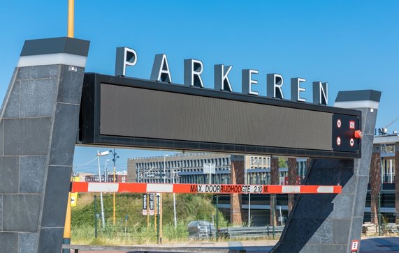 Parkeergarage Leidsche Rijn Centrum door PixelBiss (bron: shutterstock)