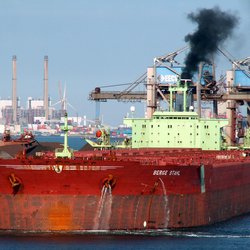 rotterdam haven schip