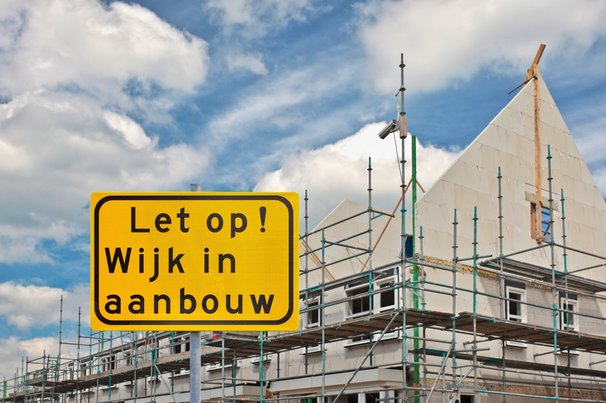 Bord op de bouwplaats door Martin Bergsma (bron: Shutterstock)