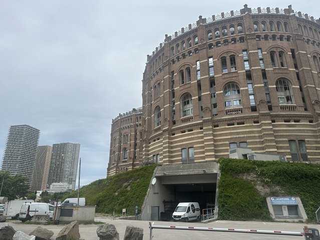 Gashouders door Kees de Graaf (bron: Gebiedsontwikkeling.nu)