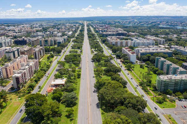 Brasilia's "Eixão", the city's main avenue door marmore (bron: shutterstock)