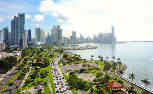 De moderne skyline van Panama door Gualberto Becerra (bron: Shutterstock)
