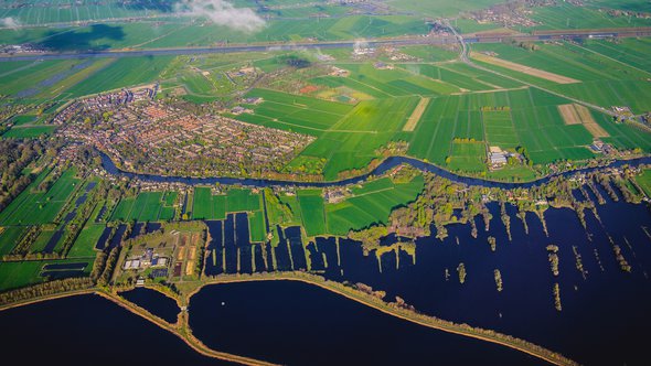 Luchtfoto Nederlands landschap door Daria from TaskArmy.nl (bron: Unsplash)