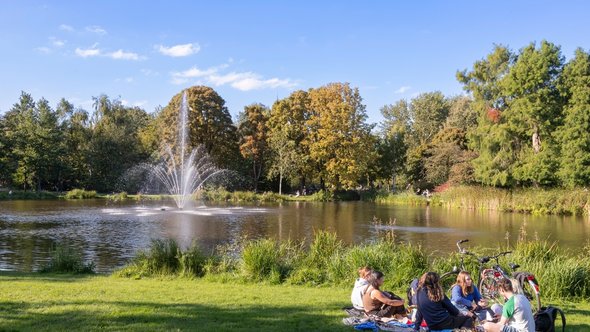 Vondelpark in Amsterdam door Wolf-photography (bron: Shutterstock)