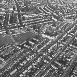 Luchtfoto van Hazenkamp door Regional Archives Nijmegen (bron: Wikimedia Commons)