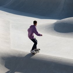 Skateboarder in Amsterdam door Smeerjewegproducties (bron: Shutterstock)