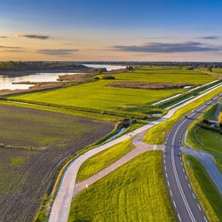 Het dijkgebied aan het IJsselmeer door Rudmer Zwerver (bron: Shutterstock)