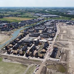 Luchtfoto wijk in aanbouw door GLF Media (bron: shutterstock.com)