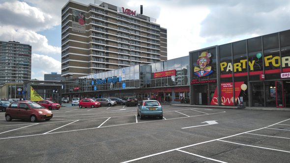 Winkelcentrum genaamd De Loon in Heerlen door Joop Hoek (bron: Shutterstock)