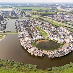 Residential area. Anew part of the city Gouda. Called Westergouwe. Lies 6.75 m below sealevel. door Abe Maaijen (bron: Shutterstock)