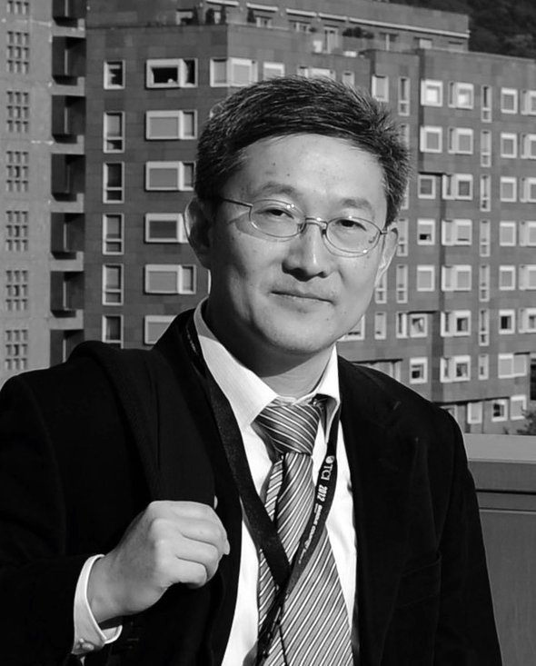 Visiting professor Fulong Wu