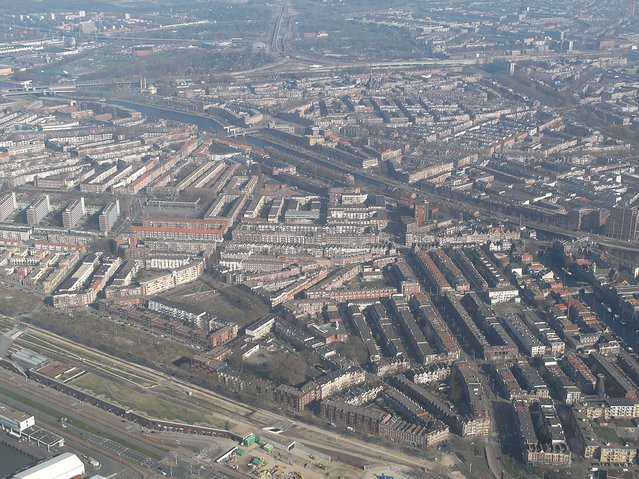 Luchtfoto Rotterdam-West door Michielverbeek (bron: Wikipedia Commons)