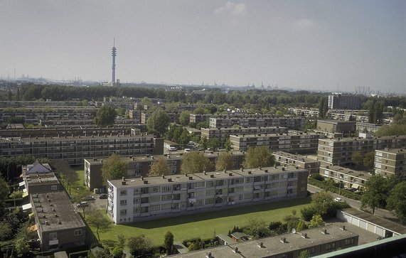 woonwijk Pendrecht, Rotterdam door Thea van den Heuvel (bron: Rijksdienst voor het Cultureel Erfgoed, Wikipedia Commons)
