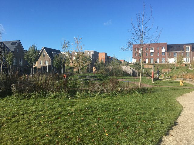 Kinderen in de speeltuin door Urhahn (bron: Urhahn)