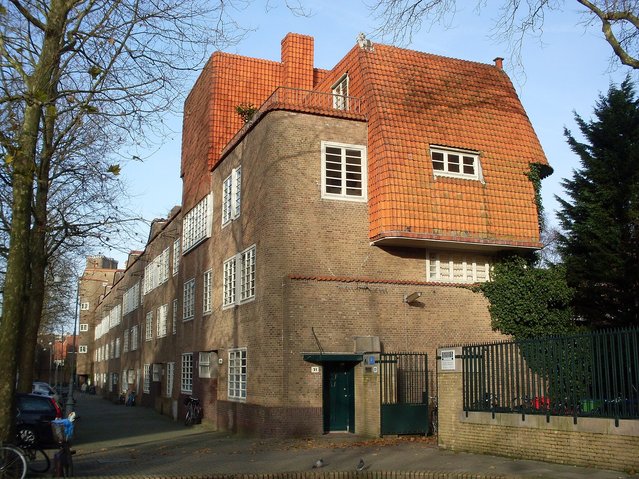 Amsterdam, P.L. Takstraat 31 door Marcelmulder68 (bron: Wikimedia Commons)