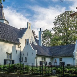 Achterzijde van 'Kasteel' Cranendonck te Soerendonk door Frans Berkelaar (bron: Wikimedia)