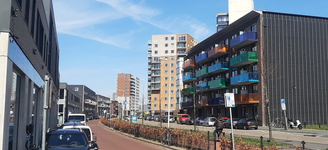 Gevarieerde bebouwing langs de Waldorpstraat door Haan en Laan (bron: Haan en Laan)