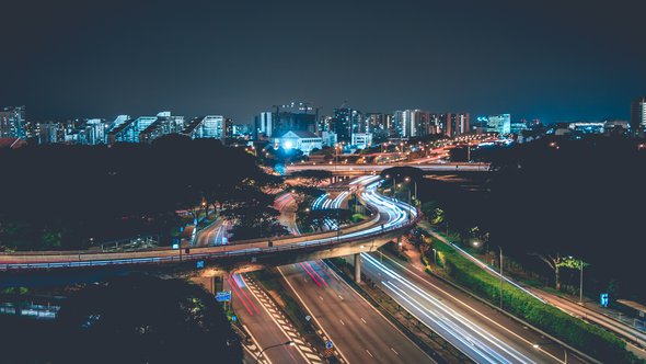 Snelweg en stad en mobiliteit -> Photo by Shawn Ang on Unsplash door shawnanggg (bron: Unsplash)