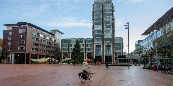 Stadshart Amstelveen. Herontwikkeld tussen 1994-2006, ontwerp Quadrat door Poetry Photography (bron: shutterstock.com)