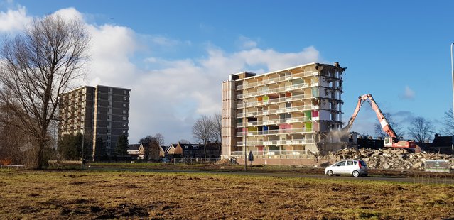 De sloop van flatgebouwen in Heemskerk. door Bureau Endemica (bron: Bureau Endemica)