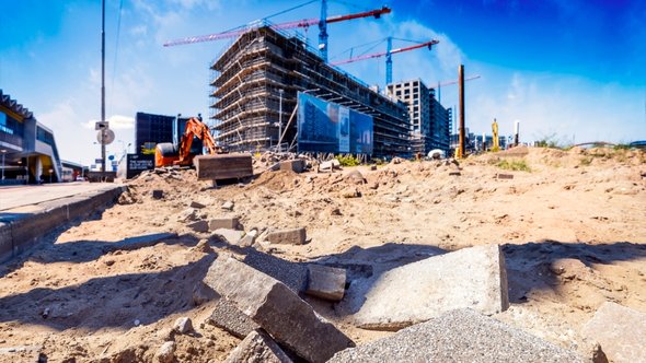Gebouw onder constructie in Rotterdam door Serhii Milekhin (bron: Shutterstock)