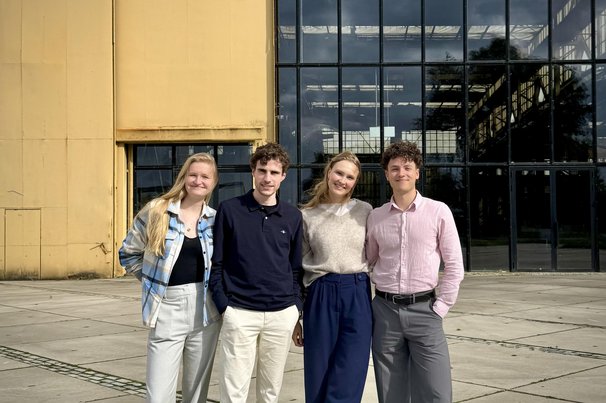 Anna van Amstel, Christiaan Hanse, Georgina van Reeken  en Max Weijers door Academie Jonge Adviseurs Gebiedsontwikkeling (bron: Academie Jonge Adviseurs Gebiedsontwikkeling)