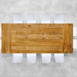 Large Brown Meeting Table door Rawpixel.com (bron: shutterstock)