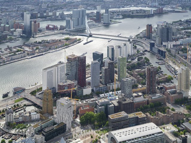 Wijnhaveneiland Rotterdam door Ossip van Duivenbode (bron: Ossip van Duivenbode)