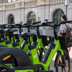 Deelfietsen in Leeuwarden door Harry Wedzinga (bron: Shutterstock)