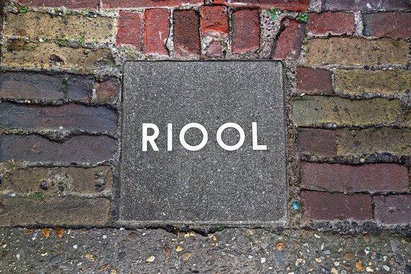 Riool in straat door MabelAmber (bron: pixabay.com)