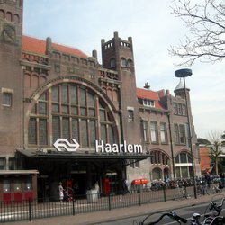 "Haarlem" (CC BY 2.0) by aromano