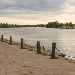 Kade aan de Maas Broekhuizen