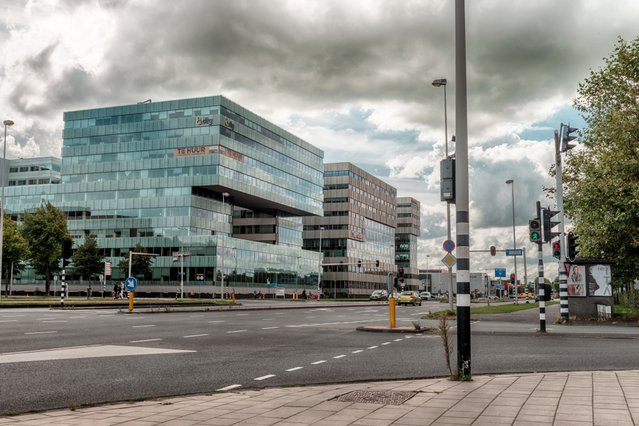 Financial district Amsterdam door David Peperkamp (bron: Shutterstock)