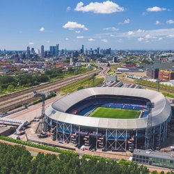 De Kuip, Rotterdam door uslatar (bron: Shutterstock)