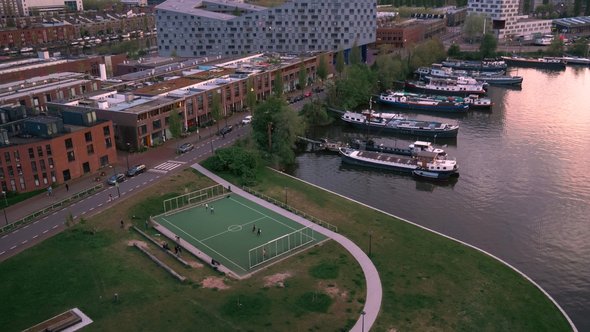 Luchtfoto van Amsterdam door Ulad Sipaila (bron: Shutterstock)