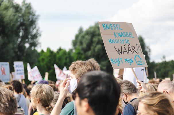 Het woonprotest in Amsterdam (september 2021). door Nick van Bree (bron: Shutterstock)