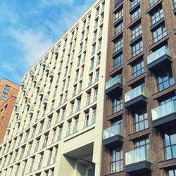 Moderne appartementengebouwen door Rohappy (bron: Shutterstock)