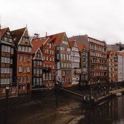 Hamburg door Sid Saxena (bron: Unsplash)