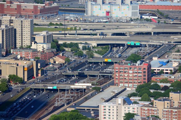 Boston transportation infrastructure. Interstate 90 and 93 interchange door Tupungato (bron: Shutterstock)