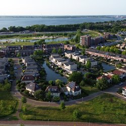 Nederlandse woonwijk door GrizzlyLars (bron: Shutterstock)