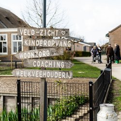 Boerderij Veld-Zicht in Utrecht.jpg door Willeke Machiels (bron: Het PON & Telos)