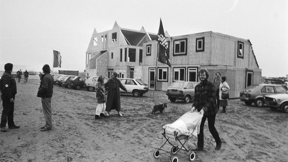 Eerste woning in Sidhadorp, Lelystad door Rob Bogaerts / Anefo (bron: Wikimedia Commons)
