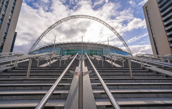 Wembley stadion in Londen door FedericoCangiano (bron: Shutterstock)