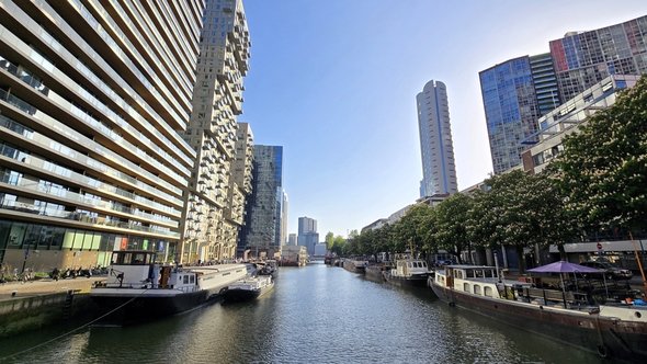 Haven in centrum Rotterdam door WiktorB (bron: Shutterstock)