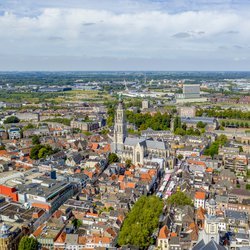 Luchtfoto Breda door Makeda Art (bron: shutterstock.com)